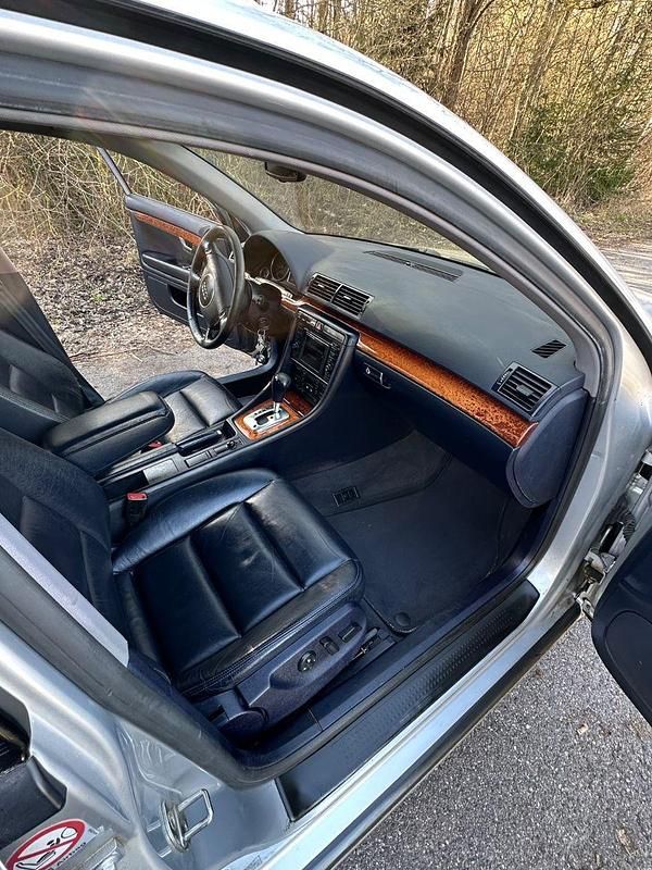 Gebraucht Audi A4 S-Line 220 PS (161 kW) 2002 Silber Kombi