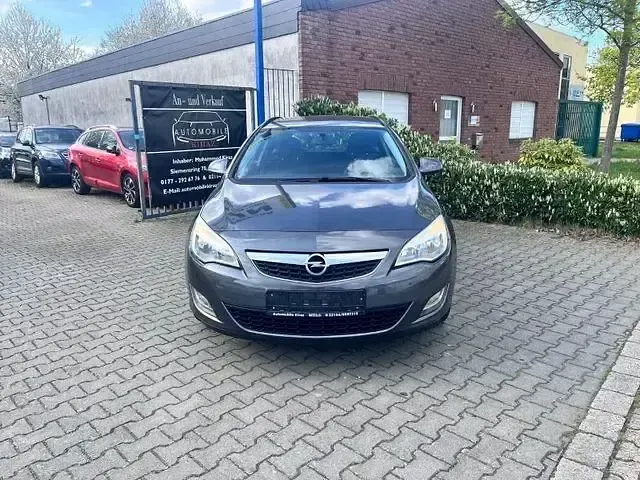 Gebraucht Opel Astra 120 PS (88 kW) 2011 Grau Kombi