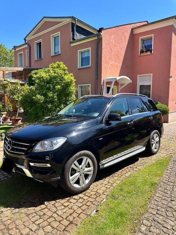 Schwarz Gebraucht 2015 Mercedes ML350 SUV | 22.990 € (Guter Preis) - Bild 1/4
