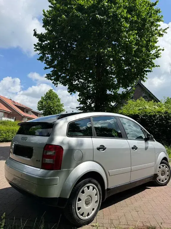 Gebraucht Audi A2 75 PS (55 kW) 2003 Silber Kleinwagen