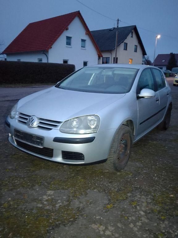 Silber Gebraucht 2004 VW Golf Comfortline Limousine | 2.450 € (Guter Preis) - Bild 1/4