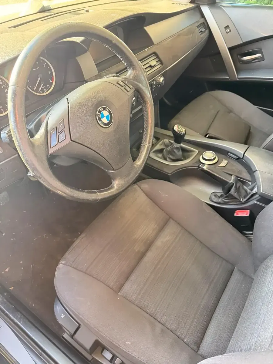 Gebraucht BMW 523 177 PS (130 kW) 2005 Blau Limousine