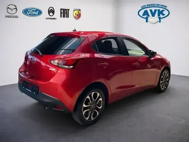 Gebraucht Mazda 2 Sports-Line 90 PS (66 kW) 2015 Rot Limousine