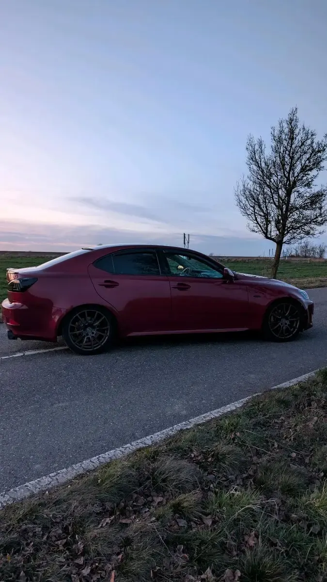 Second-hand Lexus IS250 208 CP (152 kW) 2006 Roșu Berlinǎ