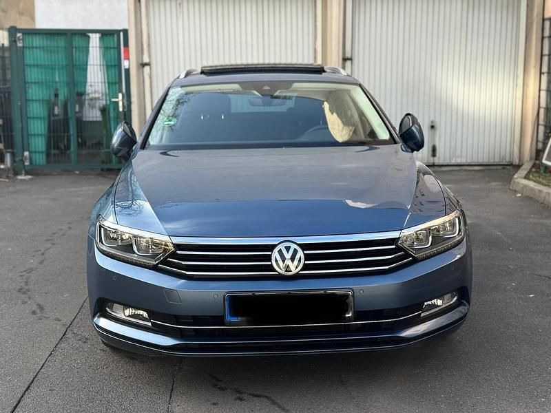 Gebraucht VW Passat 150 PS (110 kW) 2015 Blau Kombi