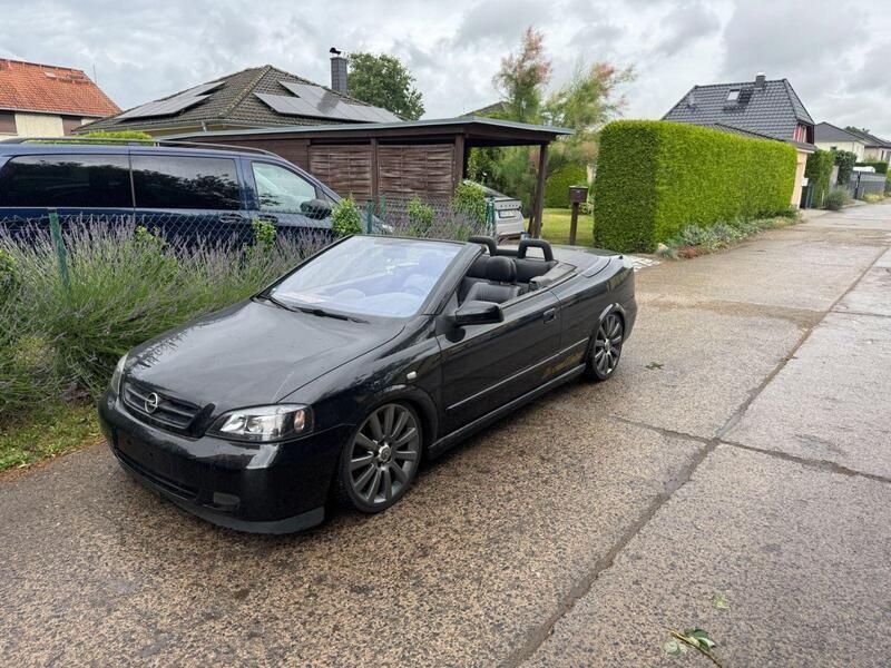 Schwarz Gebraucht 2001 Opel Astra Cabriolet Cabrio | 1.900 € - Bild 1/4