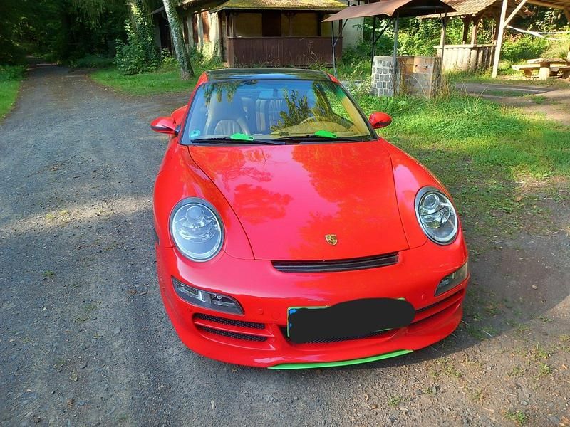 Gebraucht Porsche 996 320 PS (235 kW) 2001 Rot Coupé