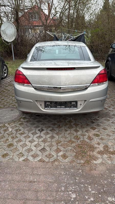 Gebraucht Opel Astra Cabriolet 150 PS (110 kW) 2006 Silber Cabrio