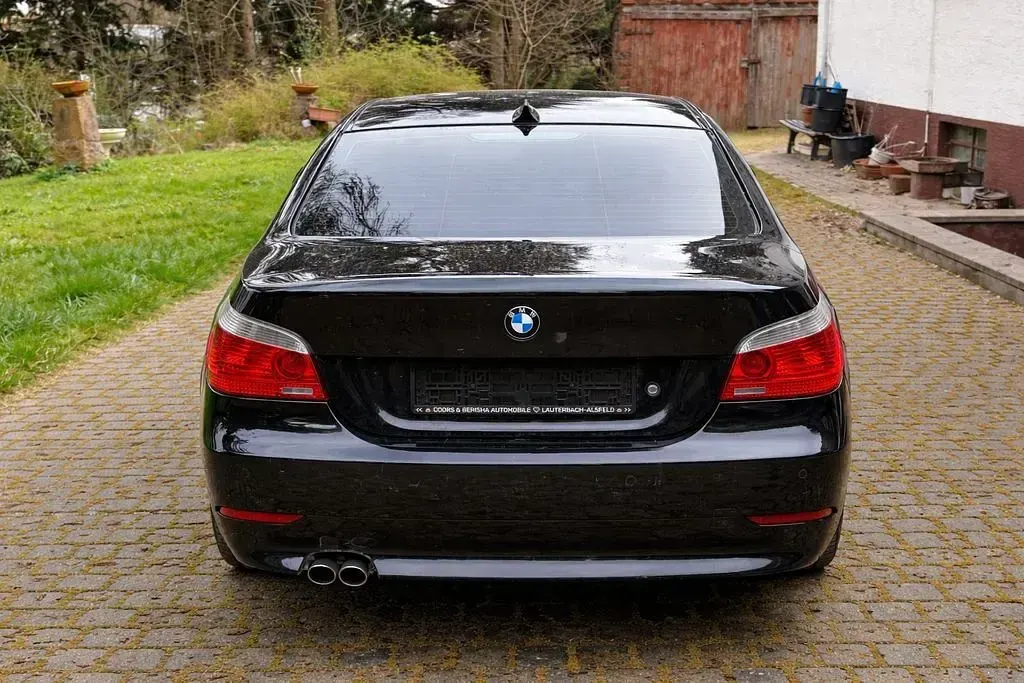 Second-hand BMW 520 170 CP (125 kW) 2004 Negru Berlinǎ