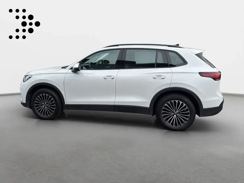 Gebraucht VW Tiguan Life 150 PS (110 kW) 2024 Oryxweiß perlmutteffekt SUV
