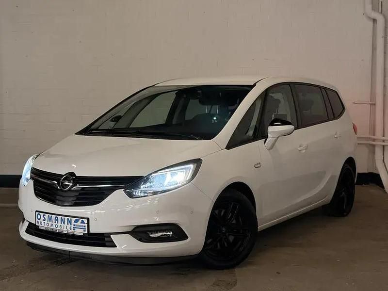 Gebraucht Opel Zafira Business Edition 131 PS (96 kW) 2018 Andere Van / Kleinbus