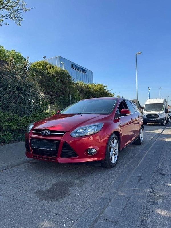 Gebraucht Ford Focus 149 PS (109 kW) 2013 Rot Kombi