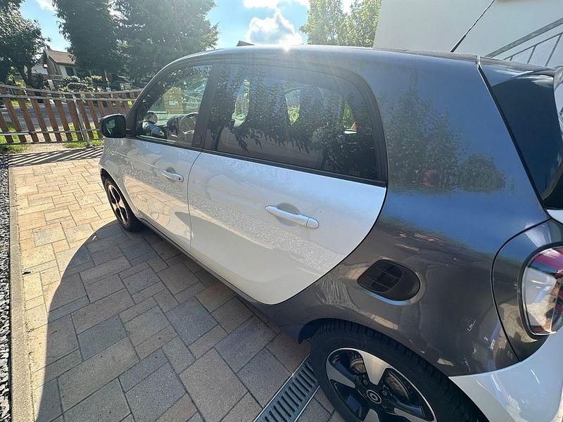 Gebraucht Smart ForFour Electric Drive 60 kW (82 PS) 2020 Weiß Kleinwagen
