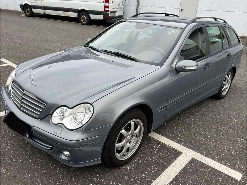 Blau Gebraucht 2005 Mercedes C230 Classic Kombi | 1.790 € (Fairer Preis) - Bild 1/4