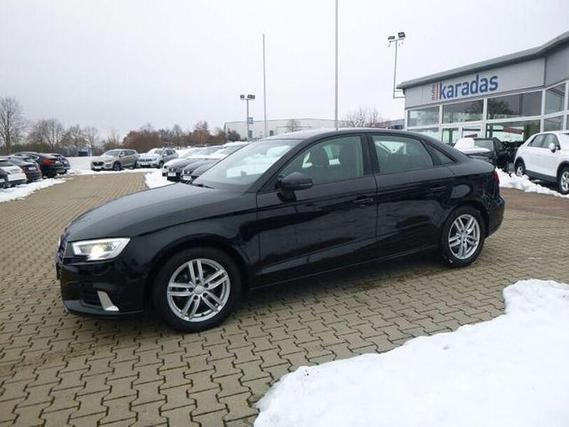 Gebraucht Audi A3 Sport 150 PS (110 kW) 2018 Schwarz Limousine