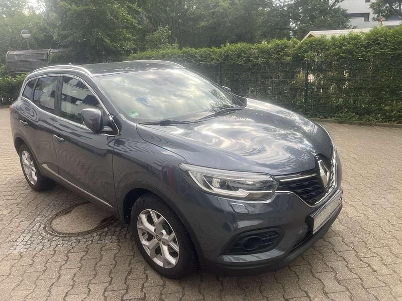 Grau Gebraucht 2019 Renault Kadjar Equilibre SUV | 15.500 € (Fairer Preis) - Bild 1/4
