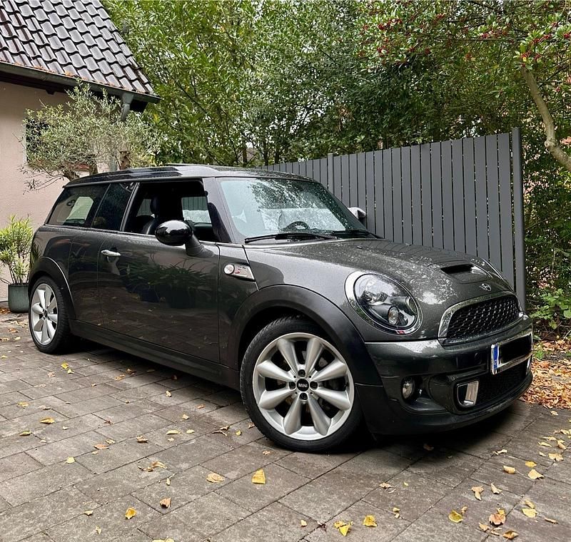 Grau Gebraucht 2012 Mini Clubman Kombi | 10.990 € - Bild 1/4