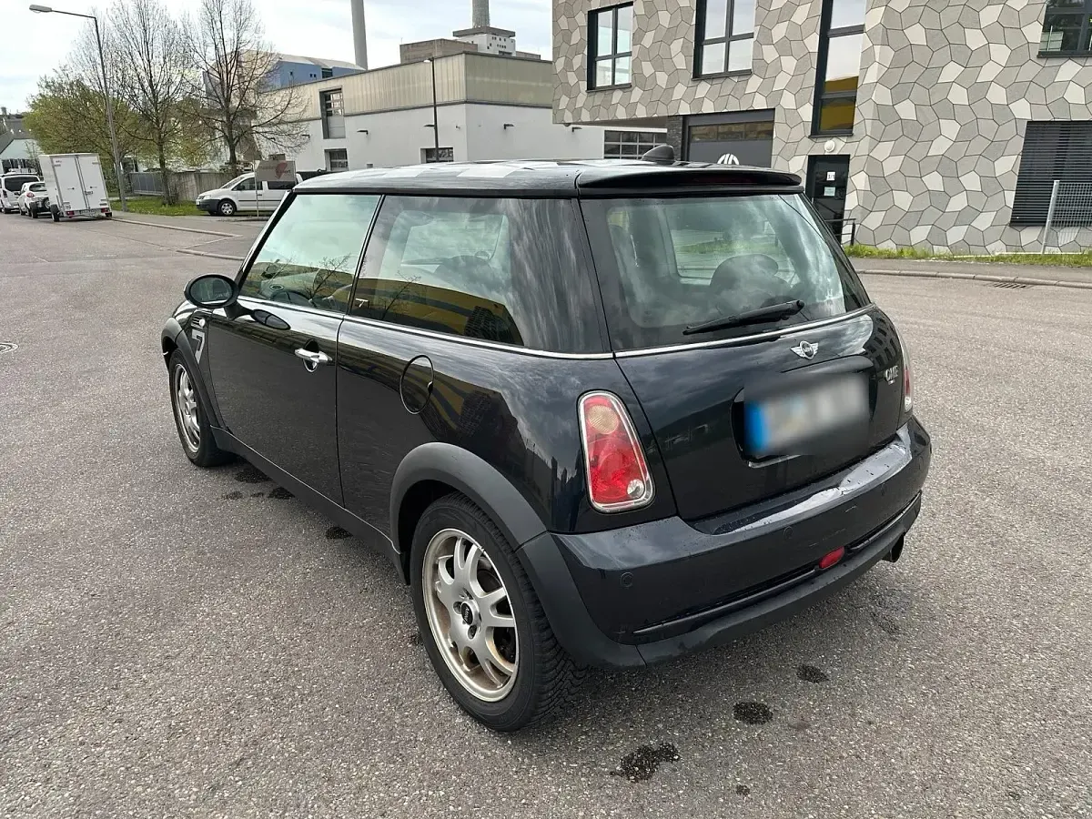 Gebraucht Mini Cooper 90 PS (66 kW) 2006 Schwarz Kleinwagen