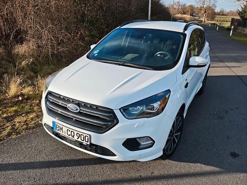 Gebraucht Ford Kuga ST-Line 150 PS (110 kW) 2017 Weiß SUV