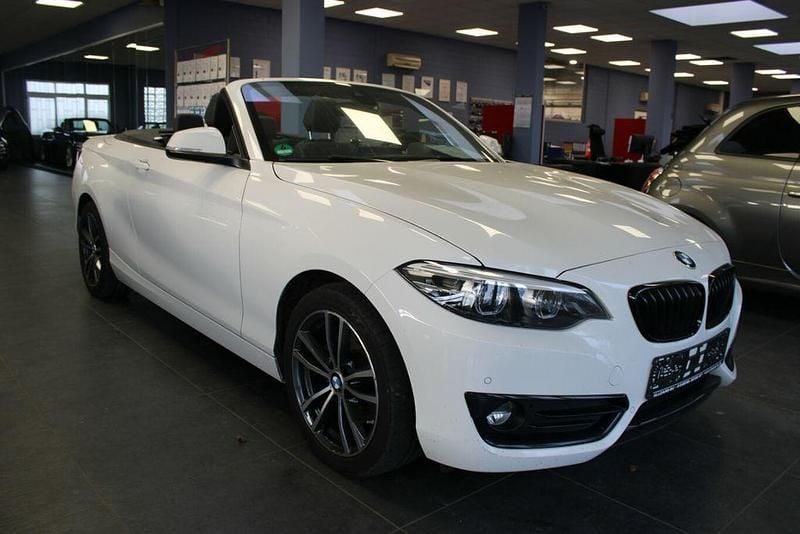 Gebraucht BMW 220 Sport Line 184 PS (135 kW) 2021 Weiß Cabrio