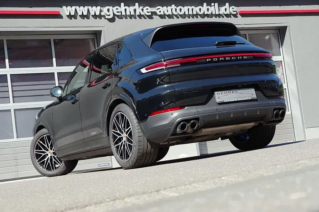 Gebraucht Porsche Cayenne 354 PS (260 kW) 2025 Schwarz SUV