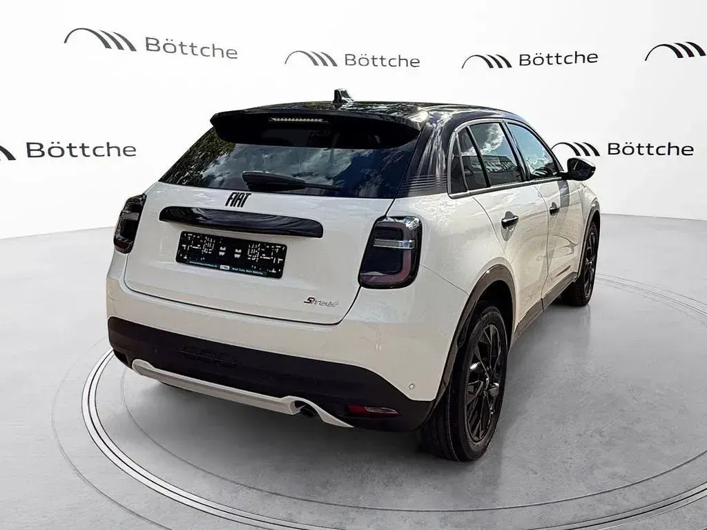 Neu Fiat 600 Street 101 PS (74 kW) 2026 Weiß SUV