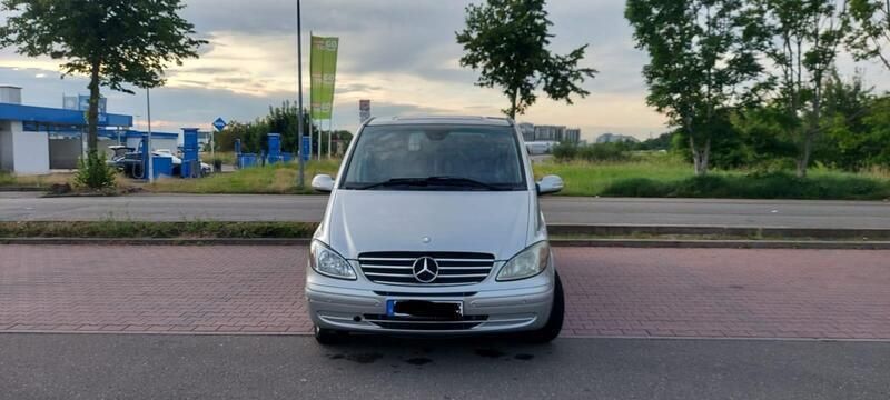 Silber Gebraucht 2009 Mercedes Viano Van / Kleinbus | 7.220 € (Fairer Preis) - Bild 1/4