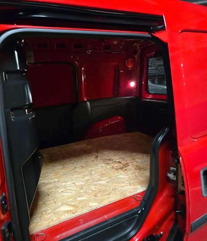 Gebraucht Opel Combo Edition 75 PS (55 kW) 2010 Van / Kleinbus