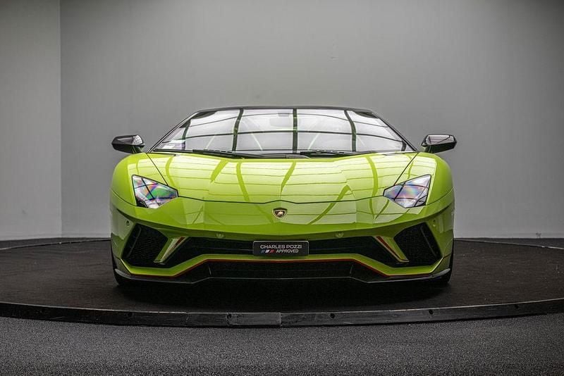 Gebraucht Lamborghini Aventador 2022 Grün Cabrio