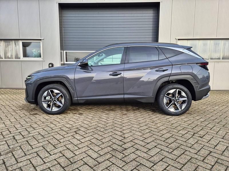 Neu Hyundai Tucson Trend 150 PS (110 kW) 2026 Ecotronic gray SUV