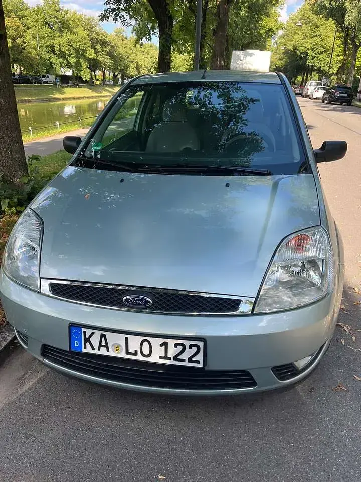 Gebraucht Ford Fiesta Ghia 69 PS (50 kW) 2003 Grün Kleinwagen