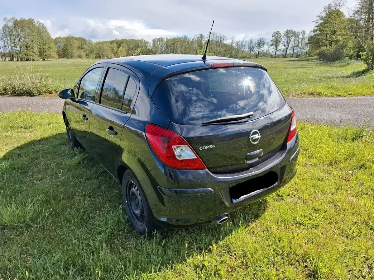 Gebraucht Opel Corsa Satellite 87 PS (63 kW) 2011 Schwarz Kleinwagen