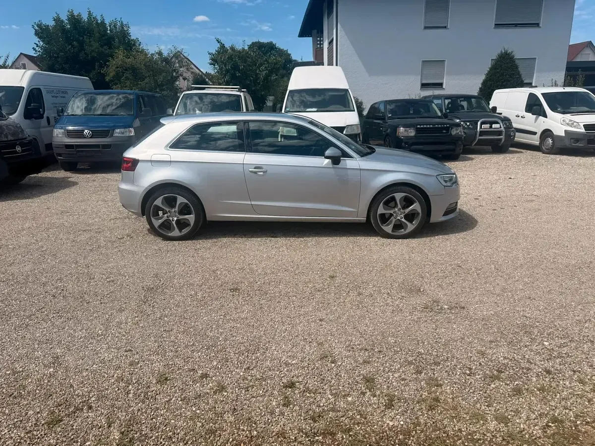 Gebraucht Audi A3 Sportback 105 PS (77 kW) 2014 Silber Kleinwagen