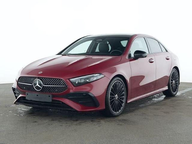 Gebraucht Mercedes A250 AMG Line Premium Plus 224 PS (164 kW) 2024 Rot Limousine