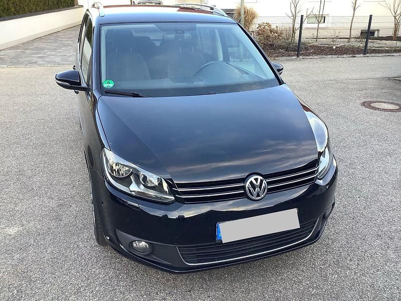 Gebraucht VW Touran Style 140 PS (102 kW) 2012 Schwarz Van / Kleinbus