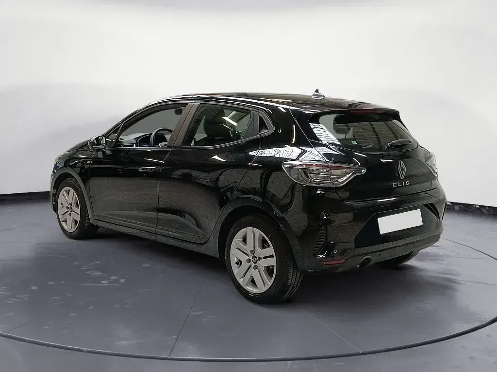 Używany Renault Clio V Evolution 102 KM (75 kW) 2025 Czarny Sedan/Limuzyna