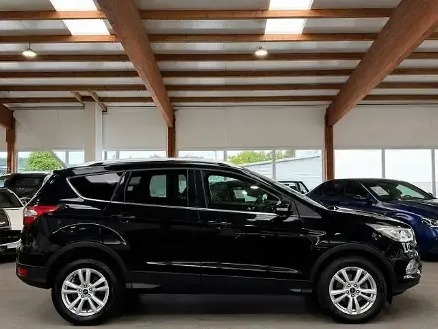 Gebraucht Ford Kuga Cool & Connect 150 PS (110 kW) 2019 Schwarz SUV