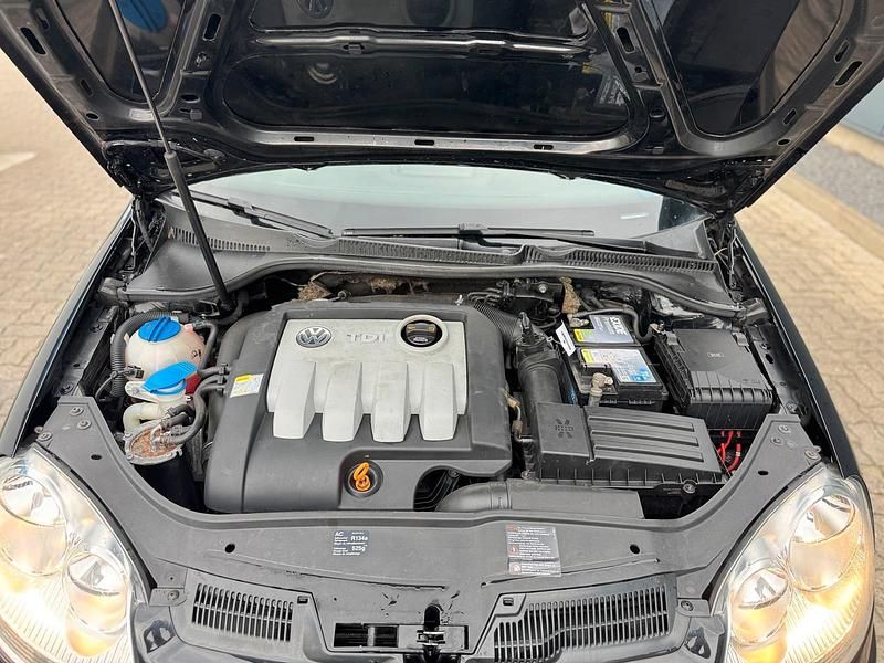 Gebraucht VW Golf V 90 PS (66 kW) 2006 Schwarz Kleinwagen