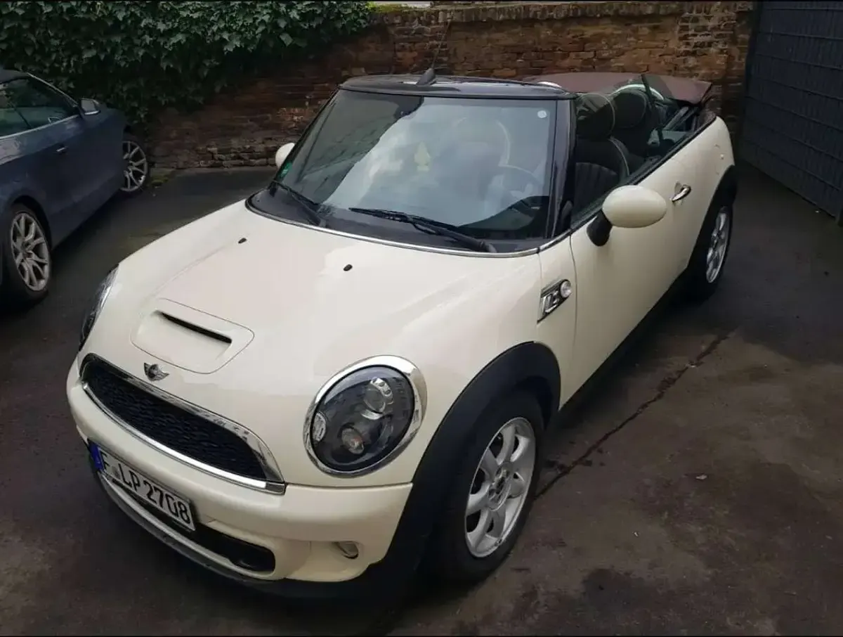 Gebraucht Mini Cooper S Cabriolet 184 PS (135 kW) 2011 Beige Cabrio