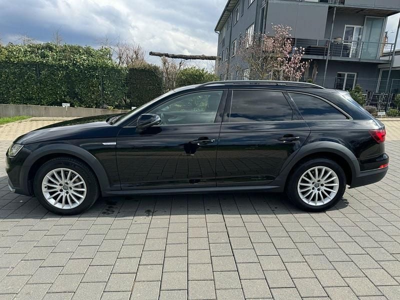 Gebraucht Audi A4 Allroad Basis 190 PS (139 kW) 2017 Schwarz Kombi