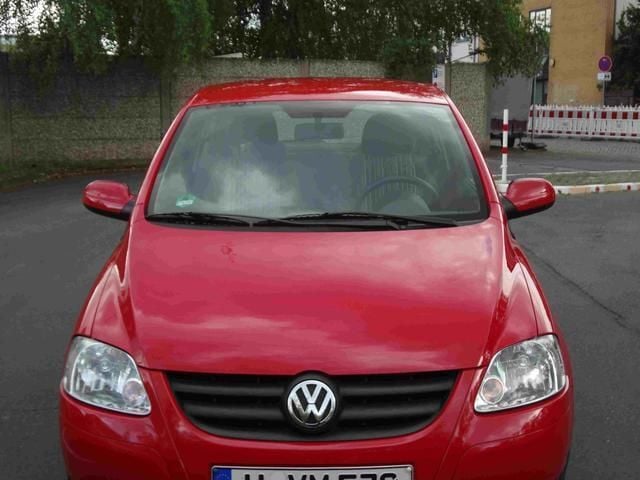 Usata VW Fox 68 CV (50 kW) 2005 Rosso Utilitaria