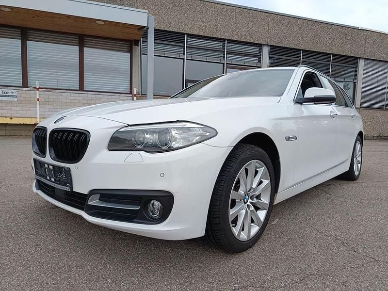 Weiß Gebraucht 2015 BMW 535 Comfort Edition Kombi | 19.800 € (Fairer Preis) - Bild 1/4