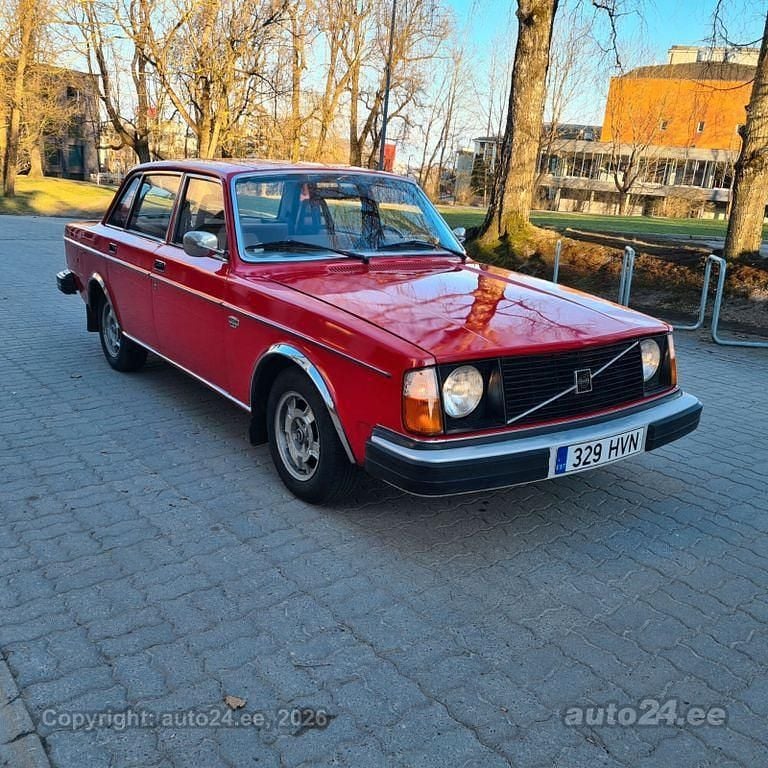 Gebraucht Volvo 244 101 PS (74 kW) 1979 Rot Limousine