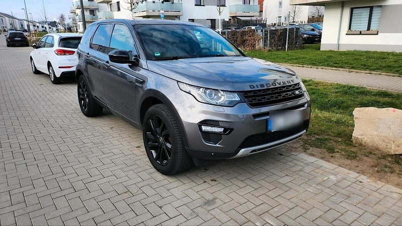 Grau Gebraucht 2015 Land Rover Discovery Sport SUV | 10.490 € - Bild 1/4