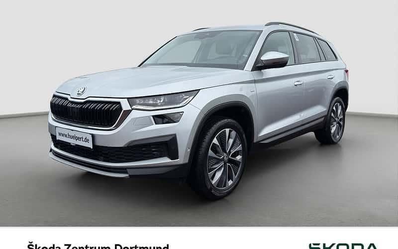 Silber Gebraucht 2023 Skoda Kodiaq Tour SUV | 31.907 € (Guter Preis) - Bild 1/4