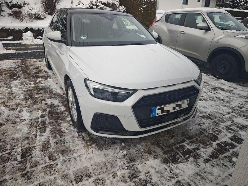 Gebraucht Audi A1 Sportback Sport 95 PS (69 kW) 2021 Weiß Kleinwagen