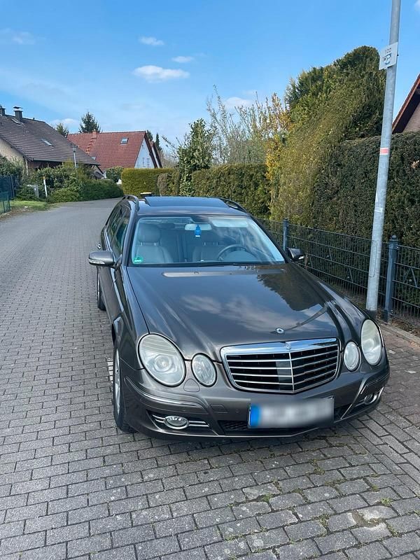 Second-hand Mercedes E280 190 CP (139 kW) 2008 Maro Break