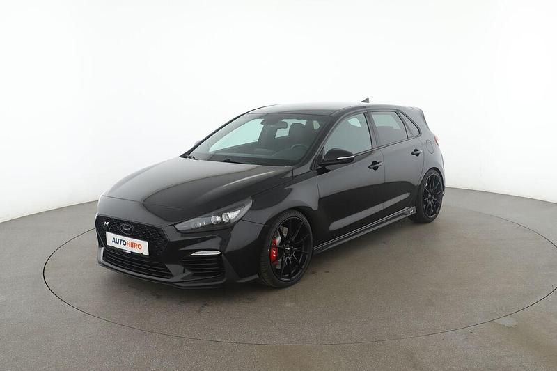 Schwarz Gebraucht 2017 Hyundai i30 N Performance Limousine | 22.520 € (Fairer Preis) - Bild 1/3