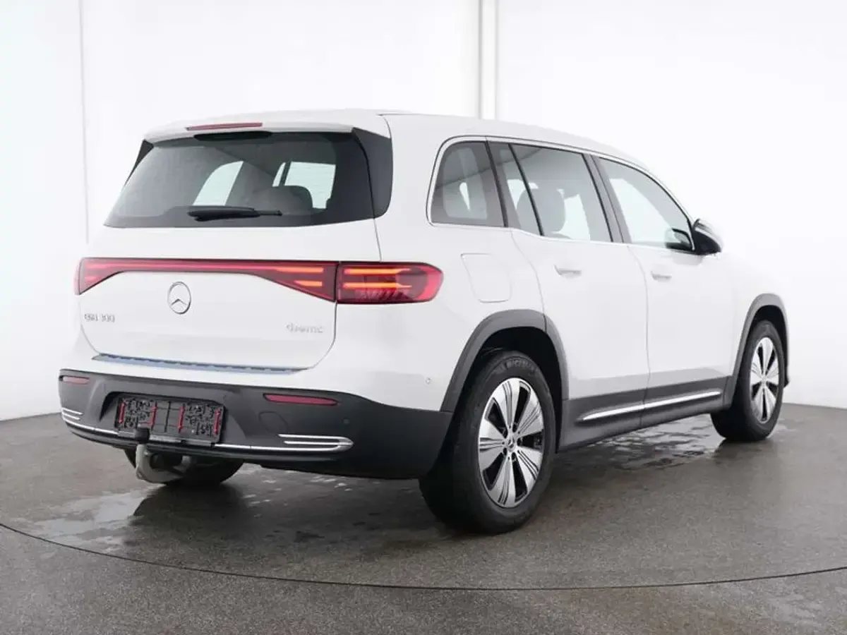 Gebraucht Mercedes EQB300 Advanced 167 kW (228 PS) 2025 Weiß SUV