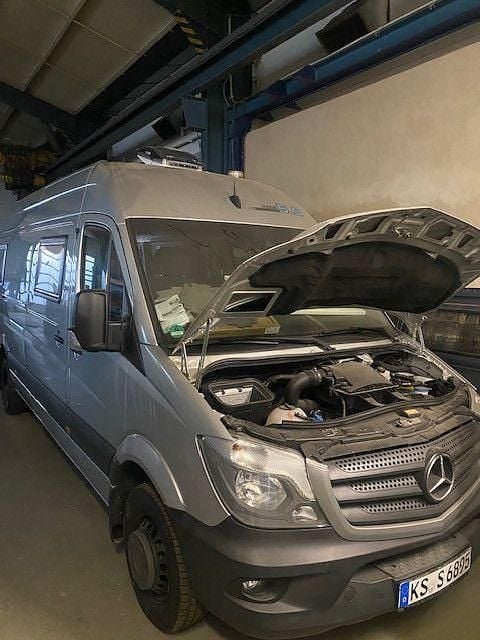 Silber Gebraucht 2016 Mercedes Sprinter Van | 31.519 € - Bild 1/4